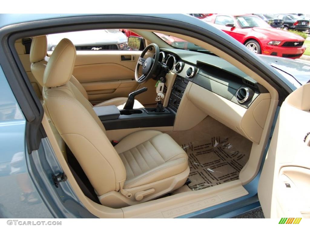 2006 Mustang GT Premium Coupe - Windveil Blue Metallic / Light Parchment photo #9