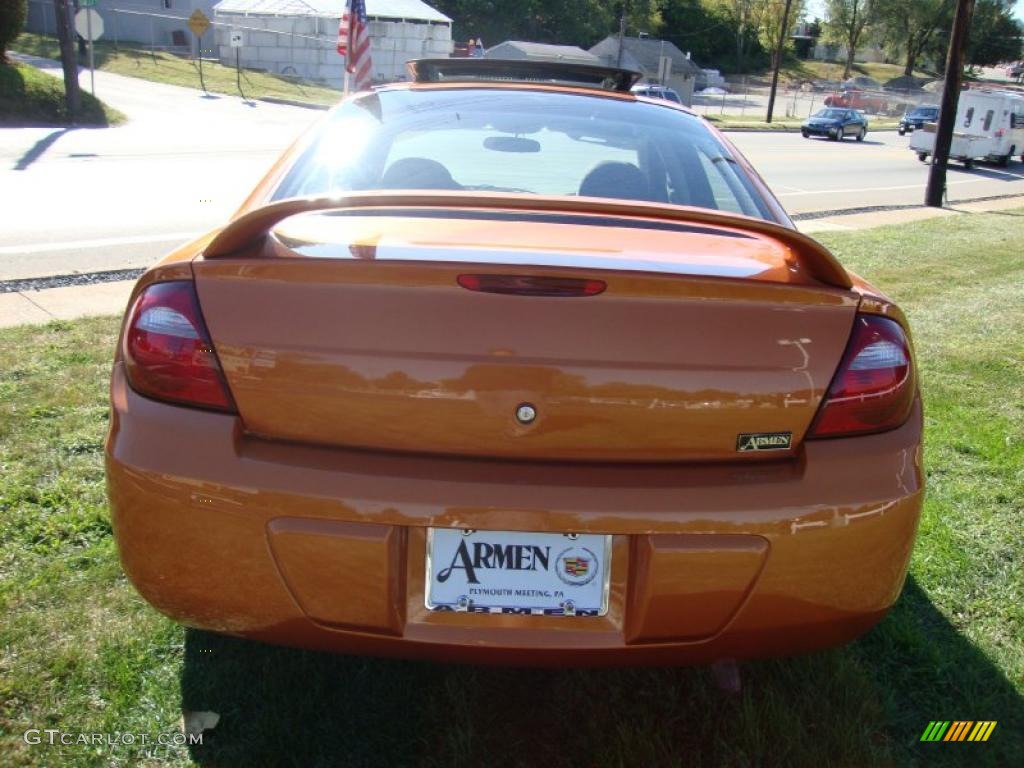 2005 Neon SXT - Orange Blast Pearlcoat / Dark Slate Gray photo #8