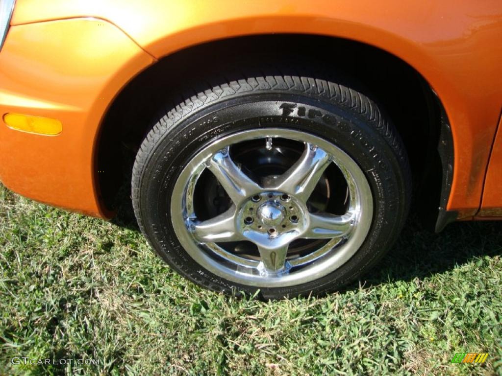 2005 Neon SXT - Orange Blast Pearlcoat / Dark Slate Gray photo #27