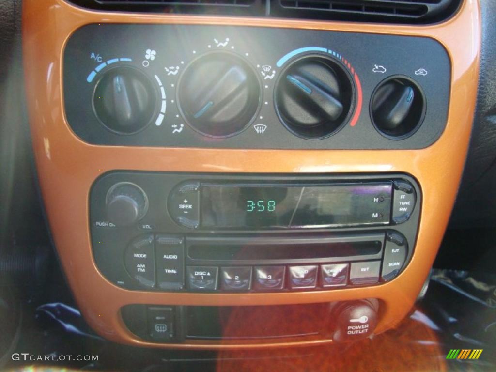 2005 Neon SXT - Orange Blast Pearlcoat / Dark Slate Gray photo #29