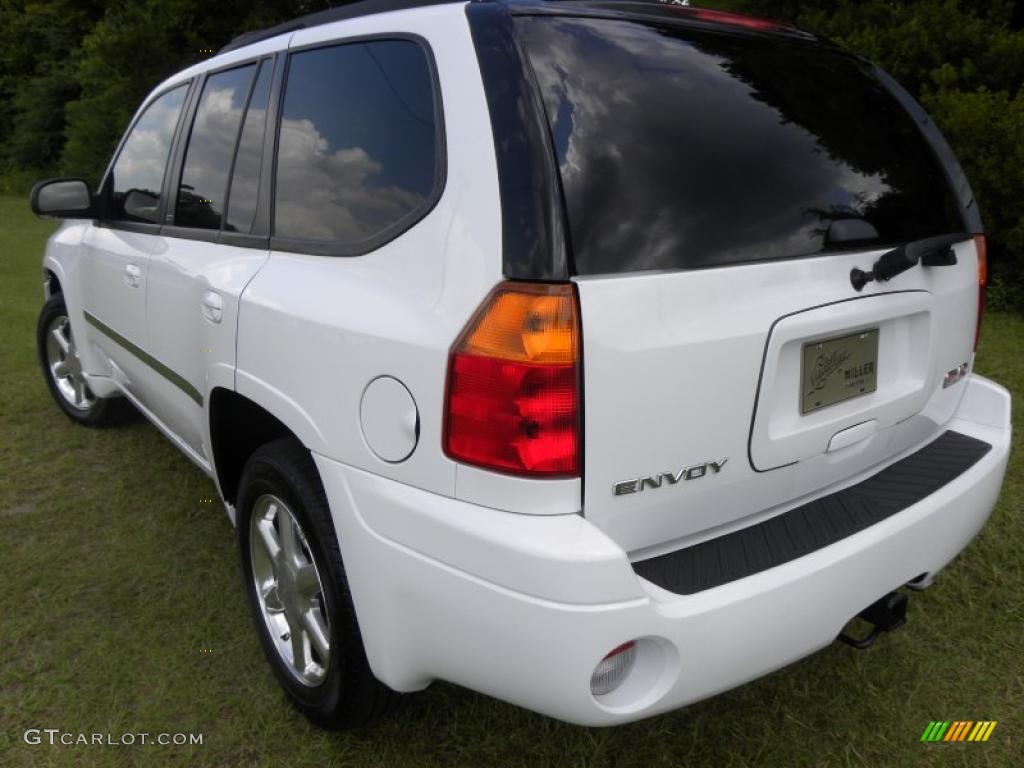 2009 Envoy SLT 4x4 - Summit White / Ebony photo #19