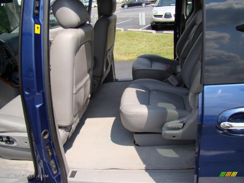2004 Sedona EX - Imperial Blue / Gray photo #13