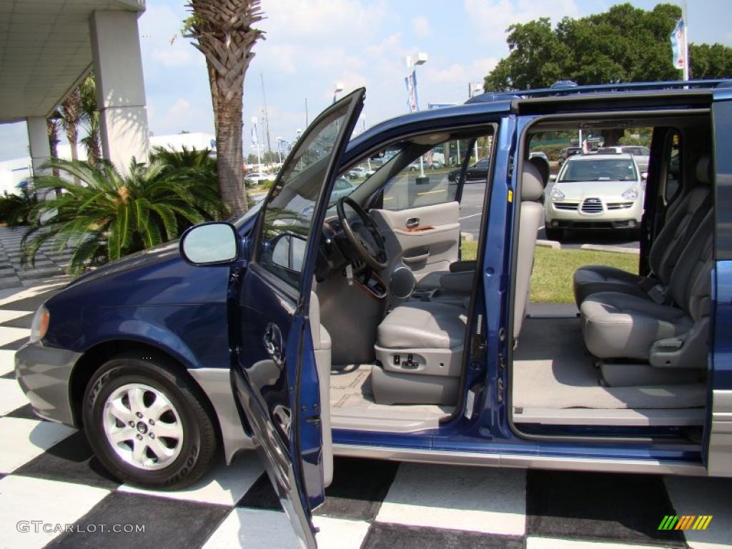2004 Sedona EX - Imperial Blue / Gray photo #15