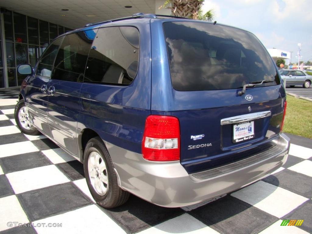 2004 Sedona EX - Imperial Blue / Gray photo #36