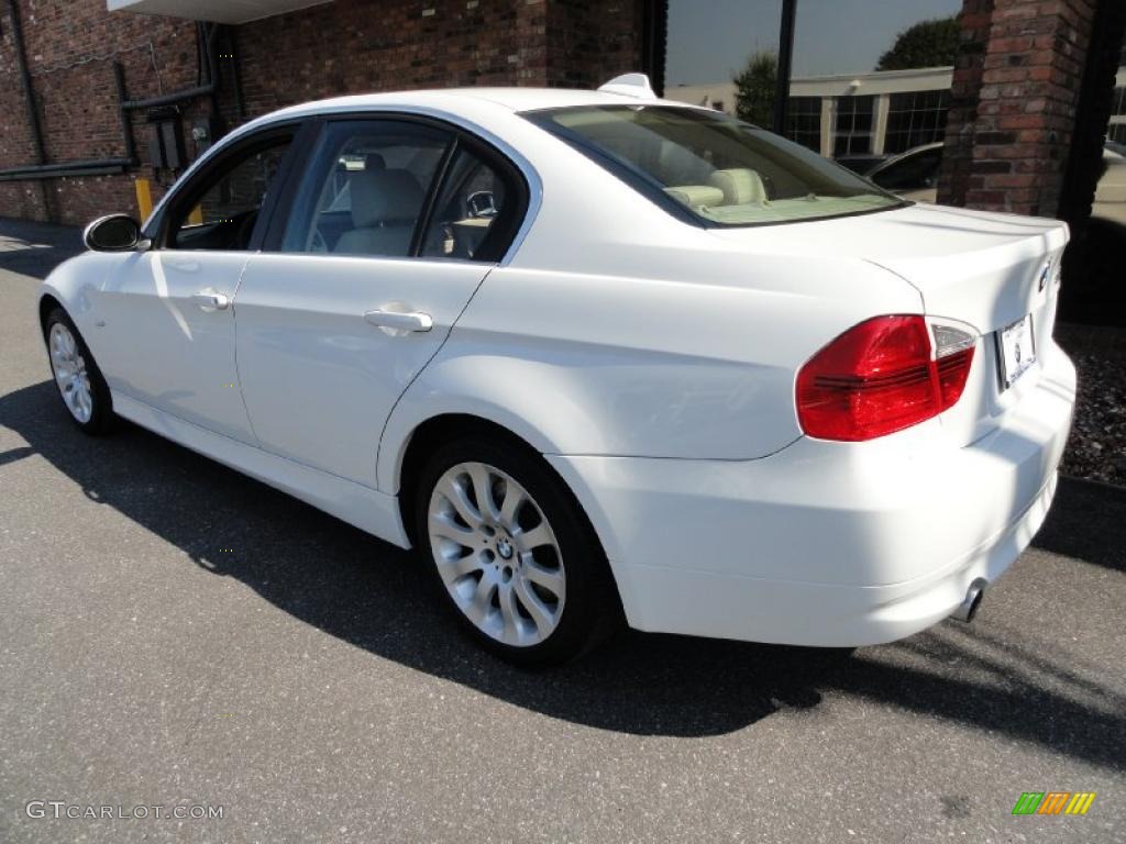 2007 3 Series 335xi Sedan - Alpine White / Beige photo #4