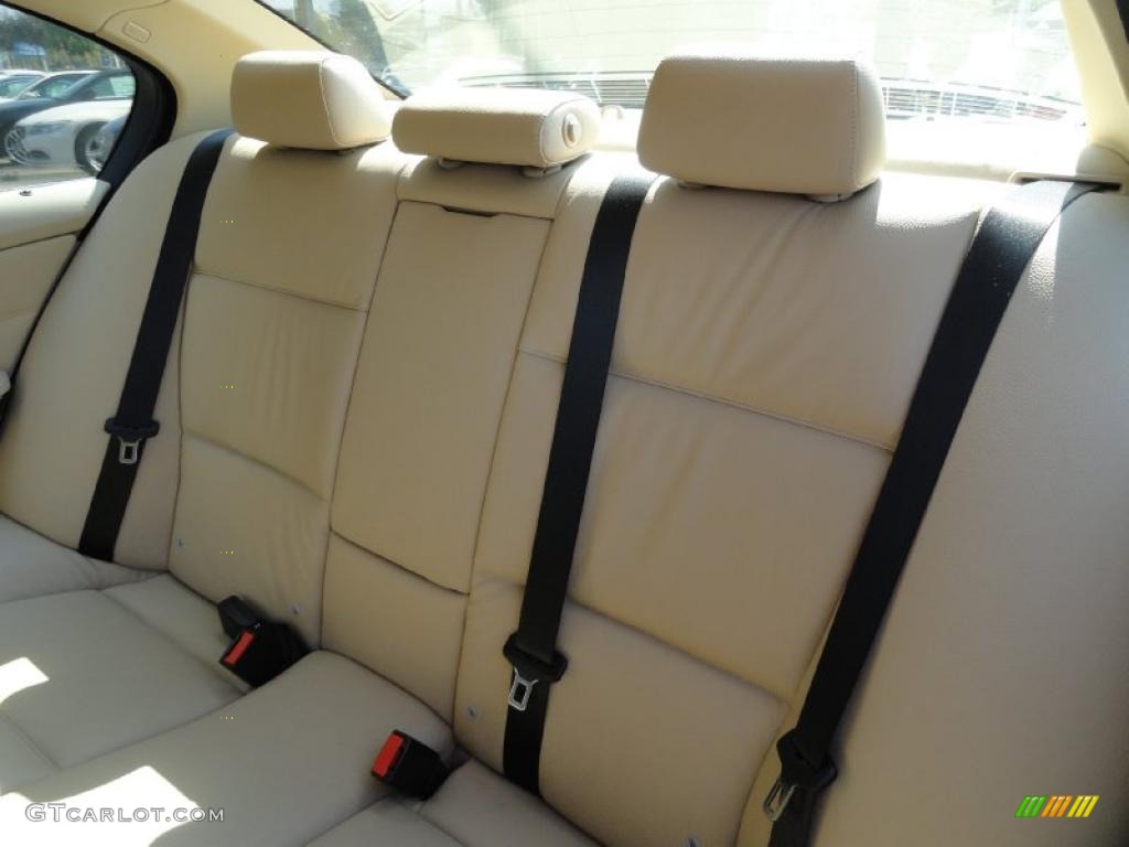 2007 3 Series 335xi Sedan - Alpine White / Beige photo #14