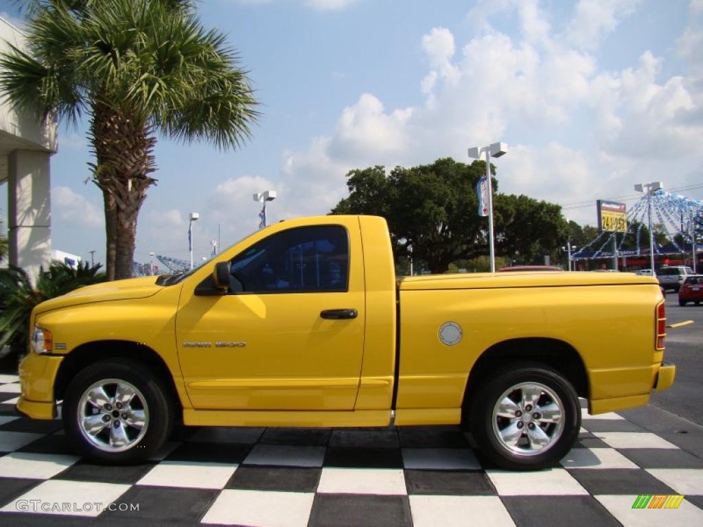 2004 Ram 1500 Rumble Bee Regular Cab 4x4 - Solar Yellow / Dark Slate Gray/Yellow Accents photo #2