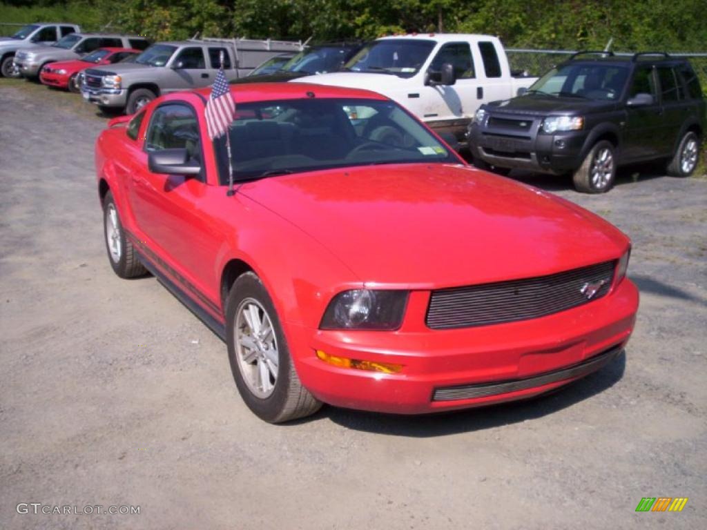 2005 Mustang V6 Deluxe Coupe - Torch Red / Dark Charcoal photo #1