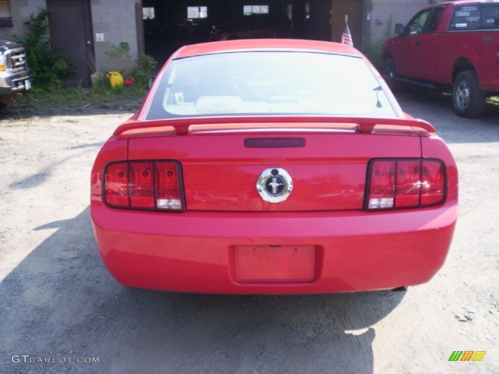 2005 Mustang V6 Deluxe Coupe - Torch Red / Dark Charcoal photo #6