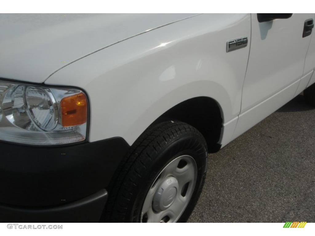 2007 F150 XL Regular Cab - Oxford White / Medium Flint photo #26