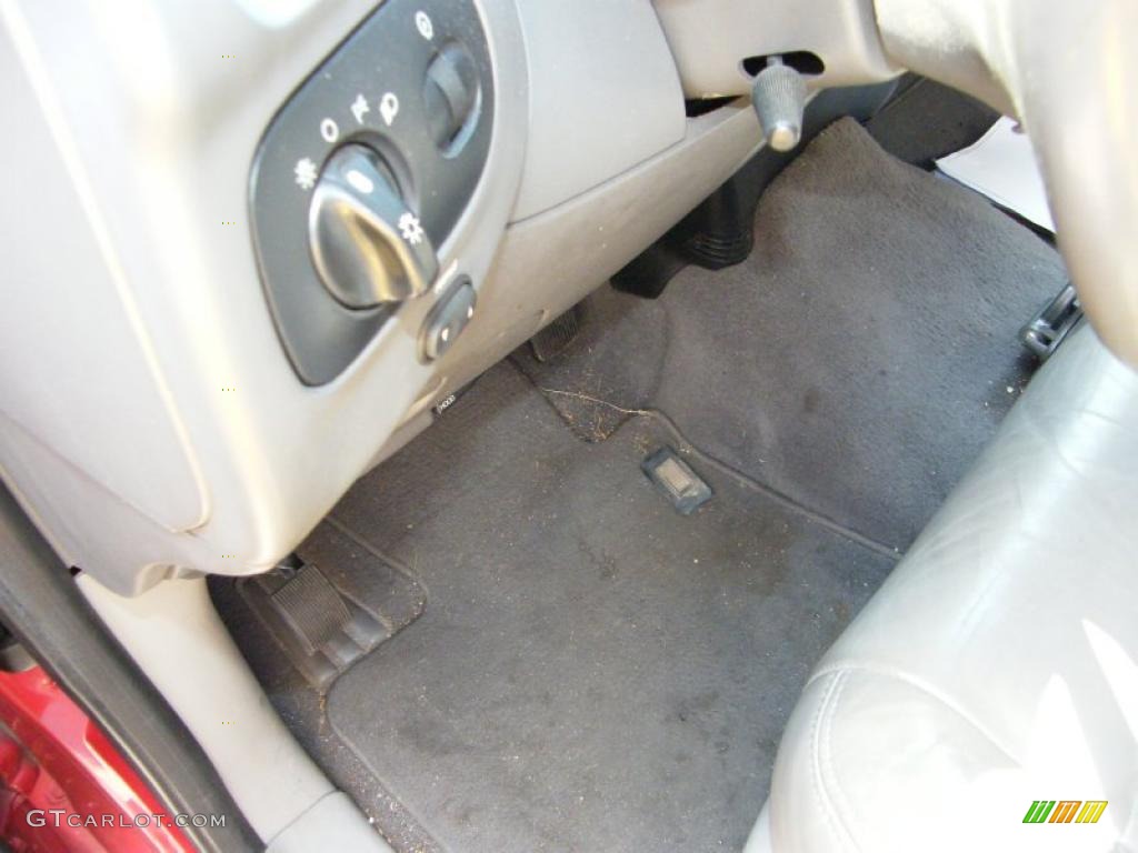 2002 F150 Lariat SuperCrew - Toreador Red Metallic / Medium Graphite photo #16