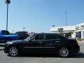 Brilliant Black - 300 C HEMI Photo No. 2