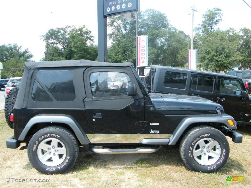 2004 Wrangler Columbia Edition 4x4 - Black / Dark Slate Gray photo #6