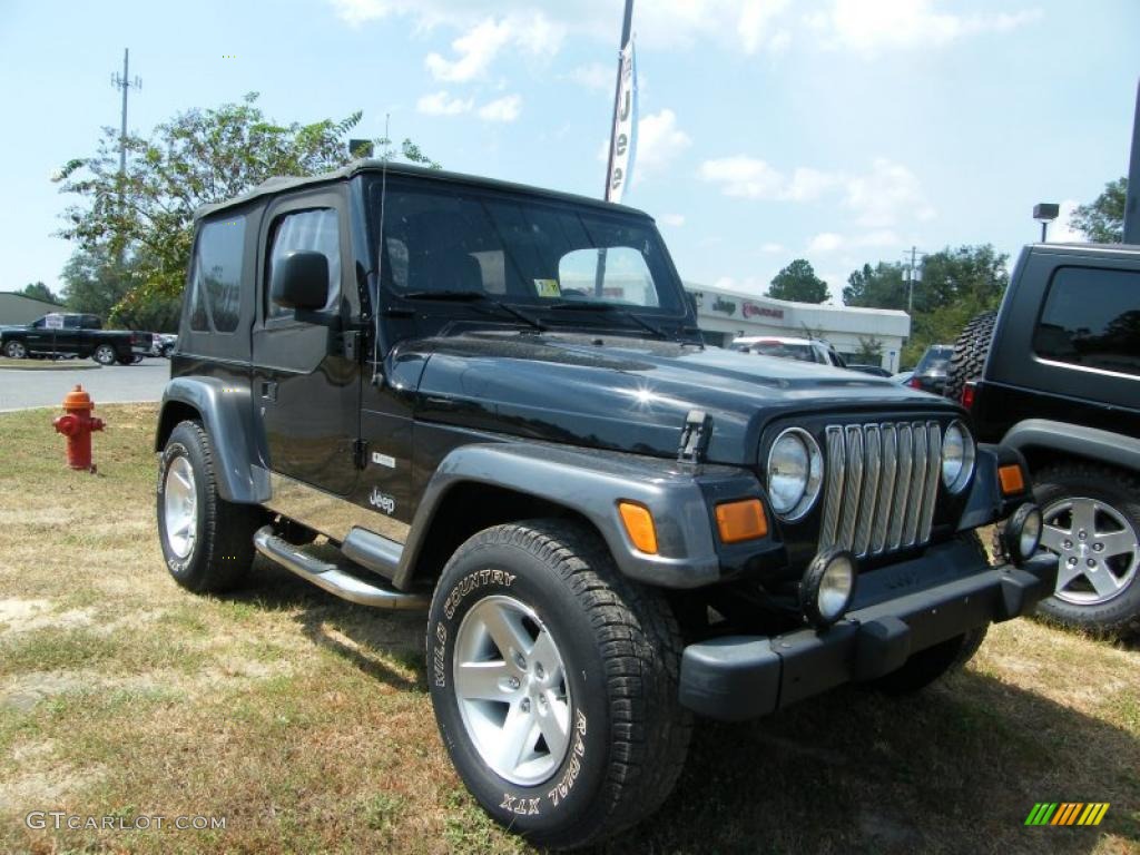2004 Wrangler Columbia Edition 4x4 - Black / Dark Slate Gray photo #7