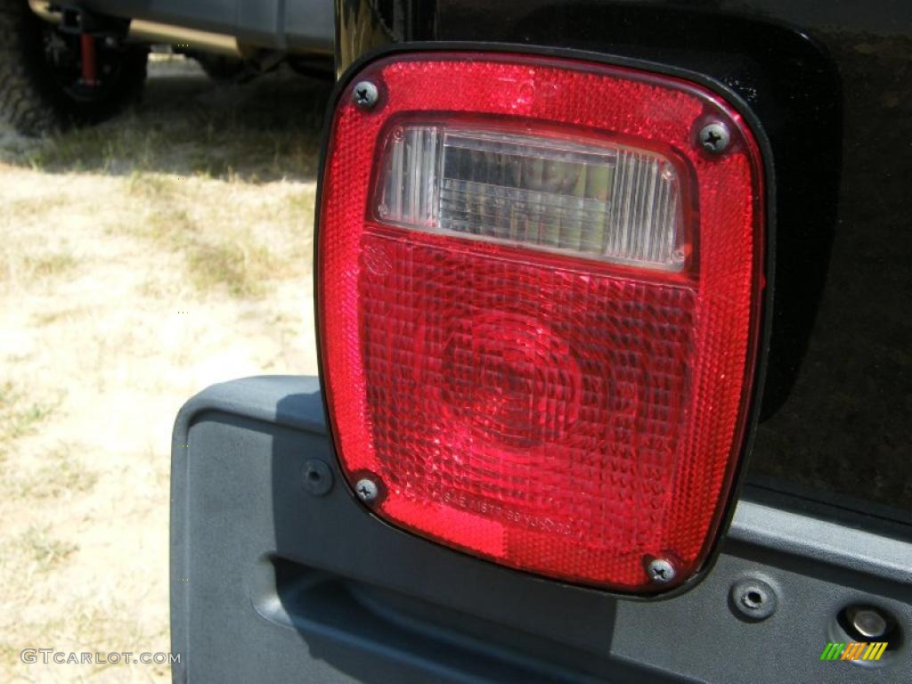 2004 Wrangler Columbia Edition 4x4 - Black / Dark Slate Gray photo #10