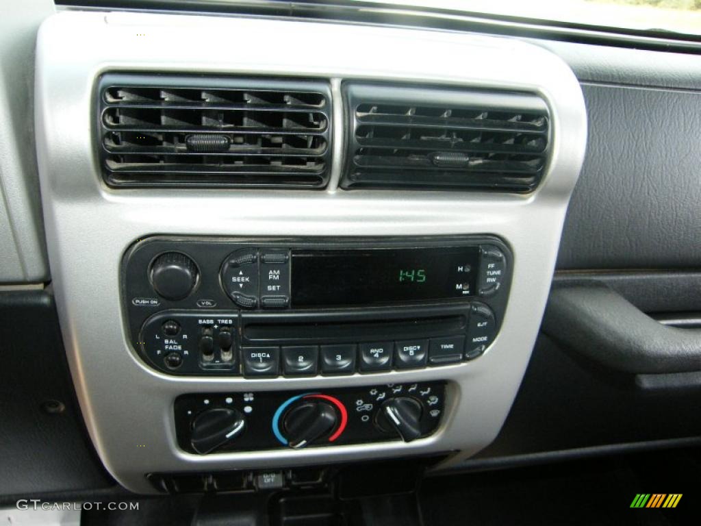 2004 Wrangler Columbia Edition 4x4 - Black / Dark Slate Gray photo #20