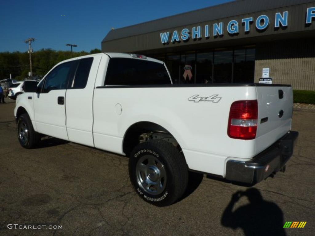 2005 F150 XLT SuperCab 4x4 - Oxford White / Medium Flint Grey photo #2