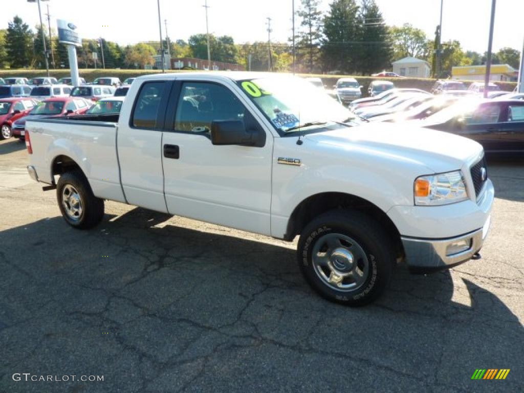 2005 F150 XLT SuperCab 4x4 - Oxford White / Medium Flint Grey photo #6