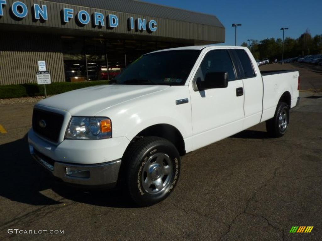 2005 F150 XLT SuperCab 4x4 - Oxford White / Medium Flint Grey photo #8