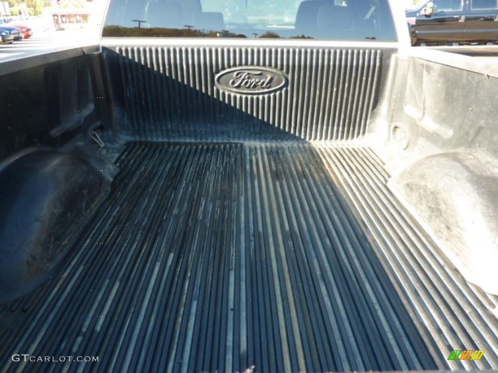 2005 F150 XLT SuperCab 4x4 - Oxford White / Medium Flint Grey photo #15