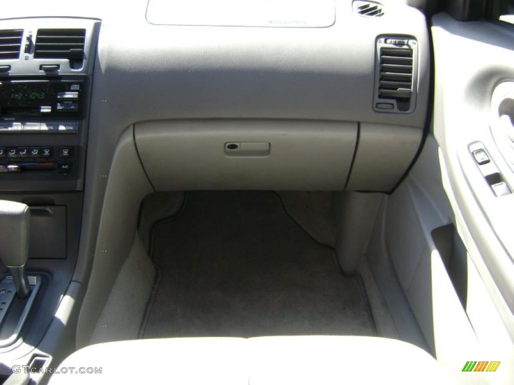 2001 Maxima GXE - Sterling Mist Metallic / Blond photo #6