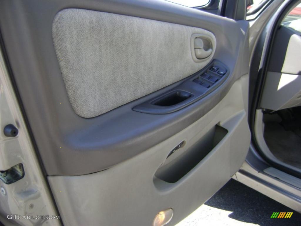 2001 Maxima GXE - Sterling Mist Metallic / Blond photo #10