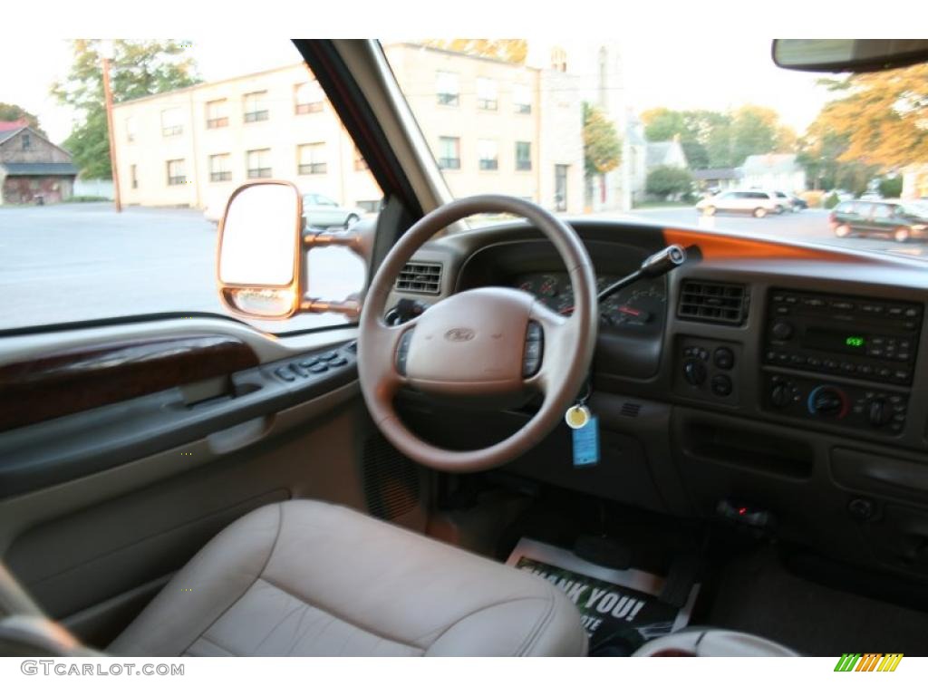 2001 Excursion Limited 4x4 - Toreador Red Metallic / Medium Parchment photo #25