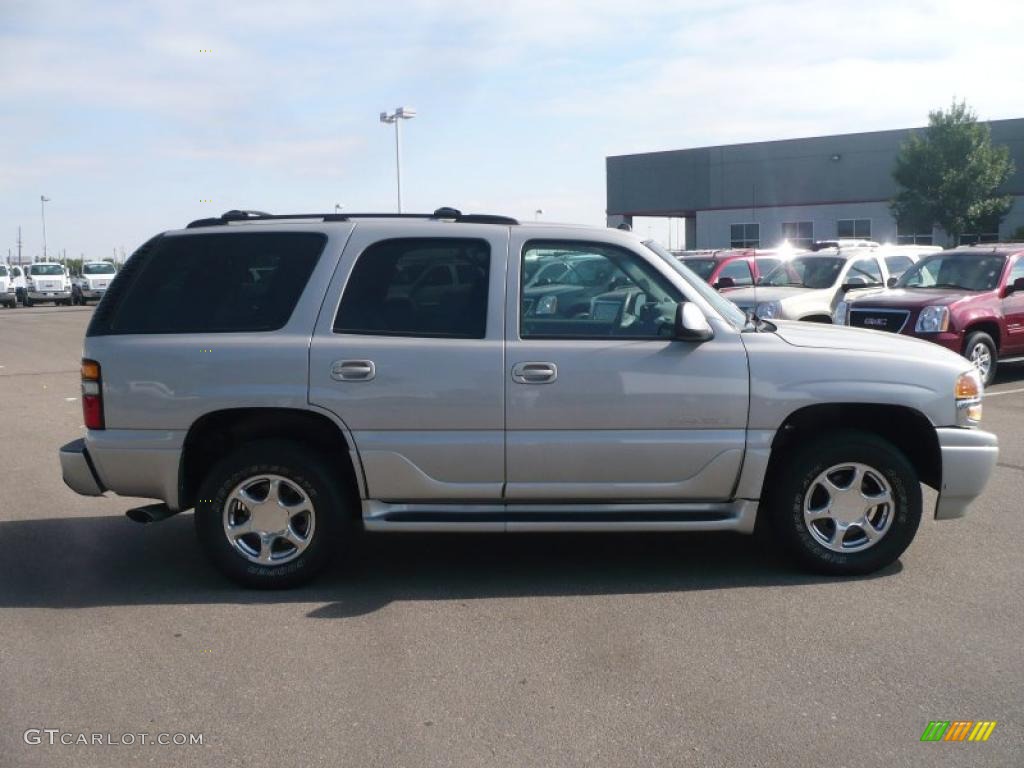 2004 Yukon Denali AWD - Silver Birch Metallic / Stone Gray photo #3