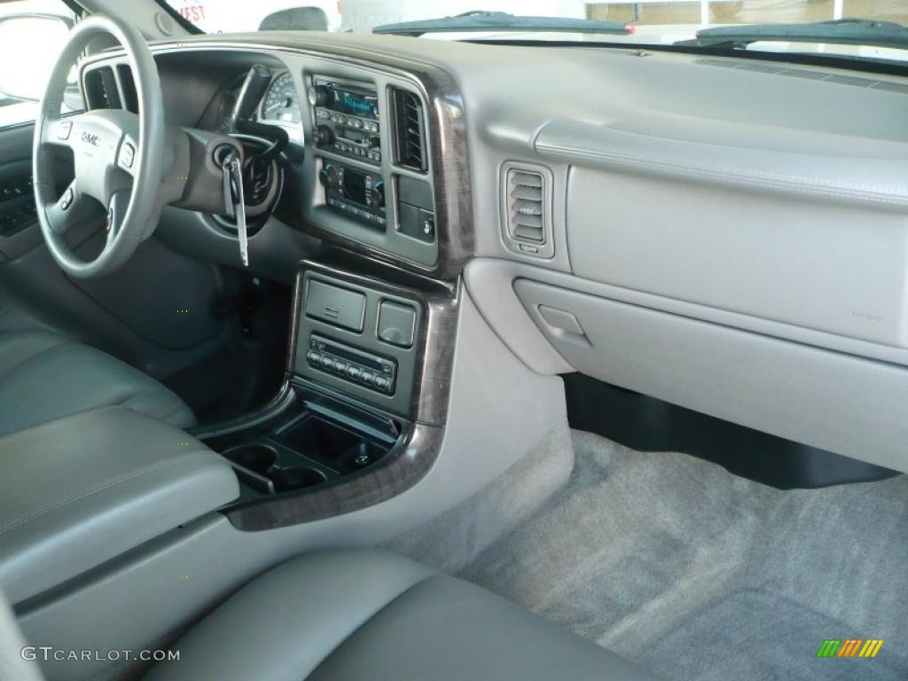 2004 Yukon Denali AWD - Silver Birch Metallic / Stone Gray photo #12