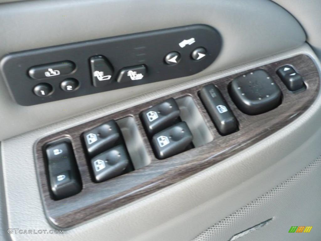 2004 Yukon Denali AWD - Silver Birch Metallic / Stone Gray photo #13