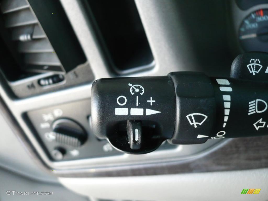 2004 Yukon Denali AWD - Silver Birch Metallic / Stone Gray photo #15