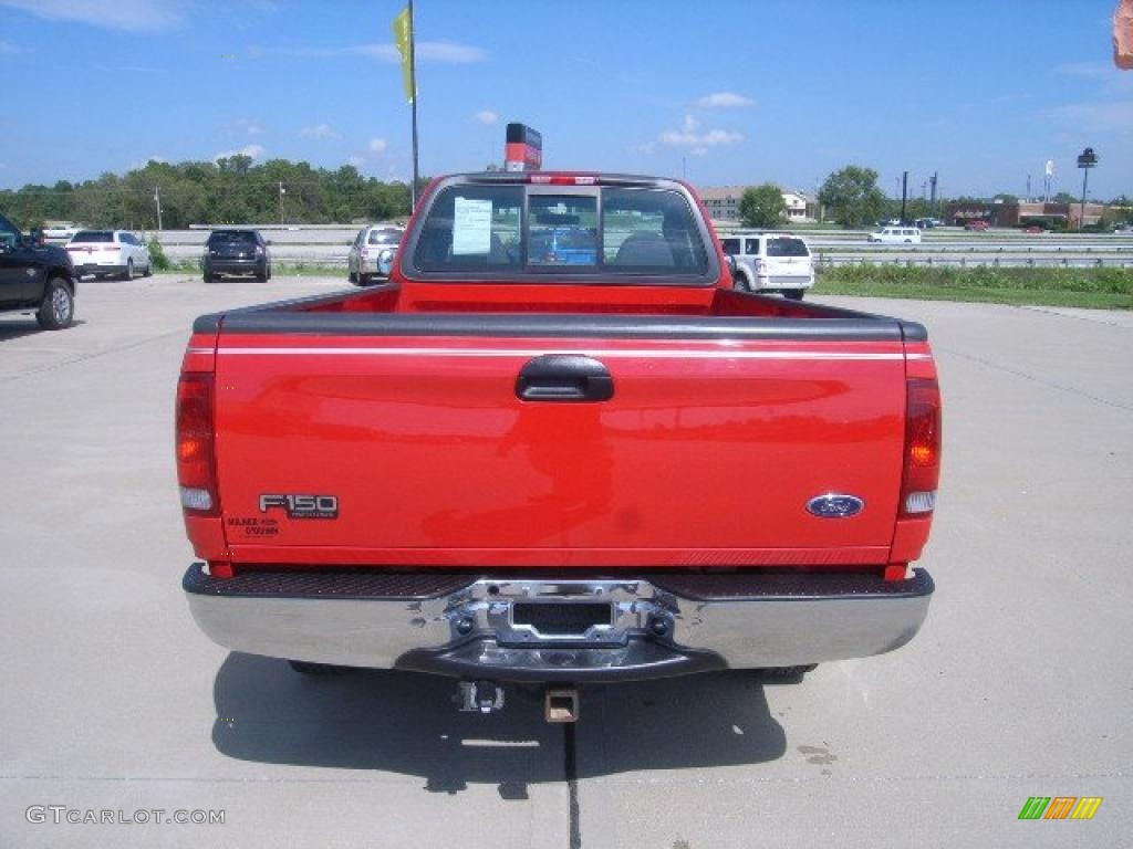 2004 F150 XL Heritage Regular Cab 4x4 - Bright Red / Heritage Graphite Grey photo #4