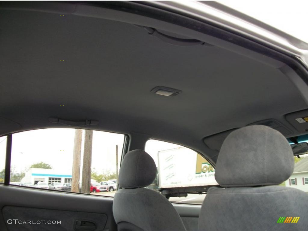 2004 Elantra GLS Sedan - Sterling Silver / Gray photo #9