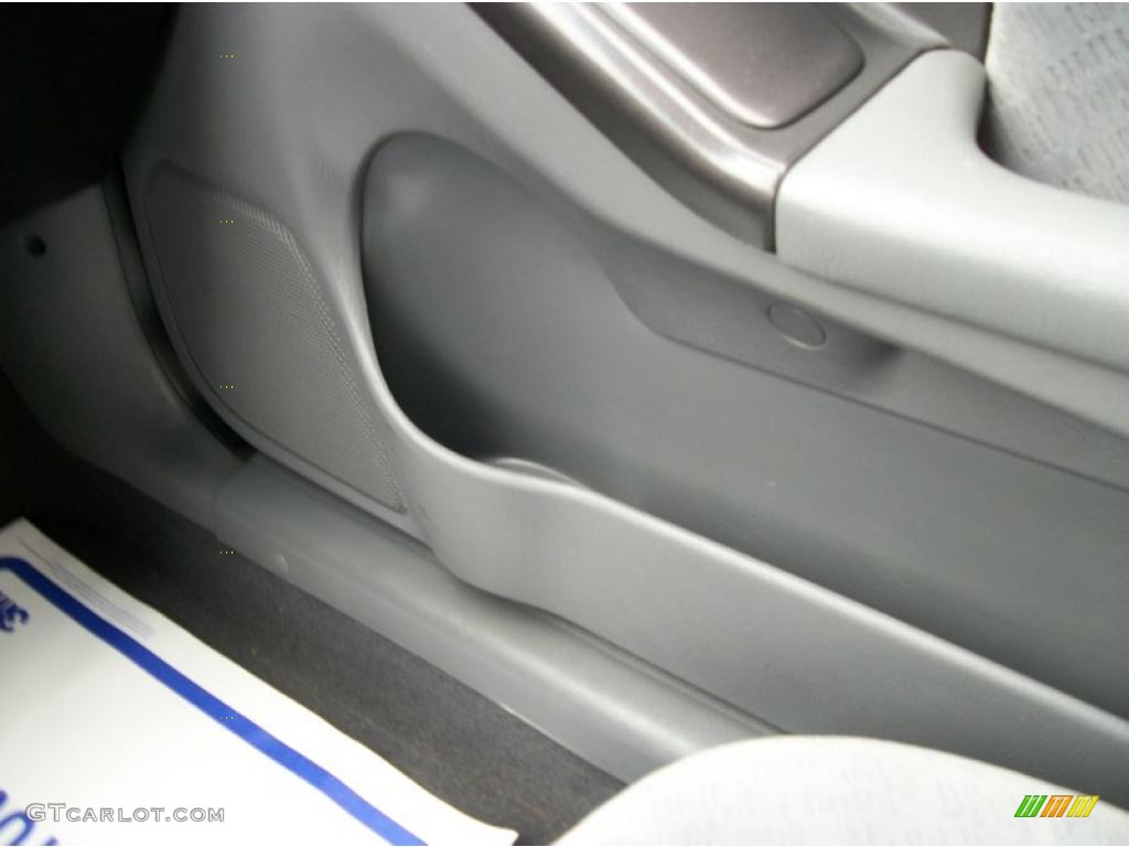 2004 Elantra GLS Sedan - Sterling Silver / Gray photo #40