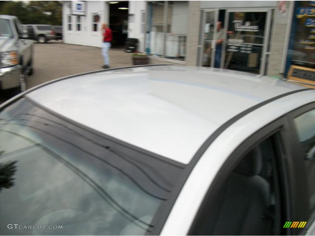2004 Elantra GLS Sedan - Sterling Silver / Gray photo #48
