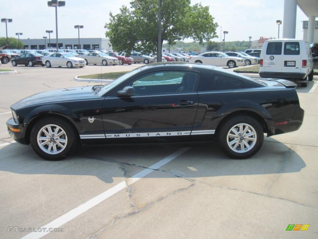 2009 Mustang V6 Coupe - Black / Light Graphite photo #3