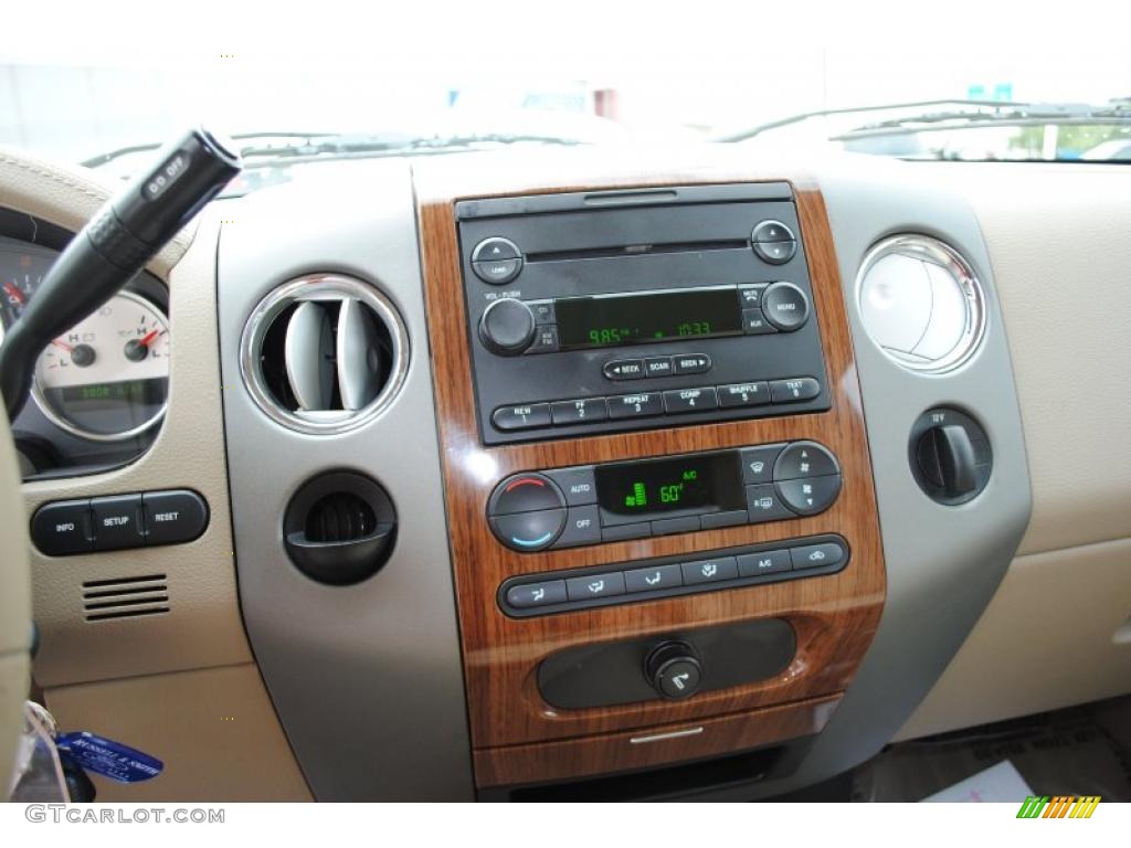 2004 F150 Lariat SuperCab - Medium Wedgewood Blue Metallic / Tan photo #15