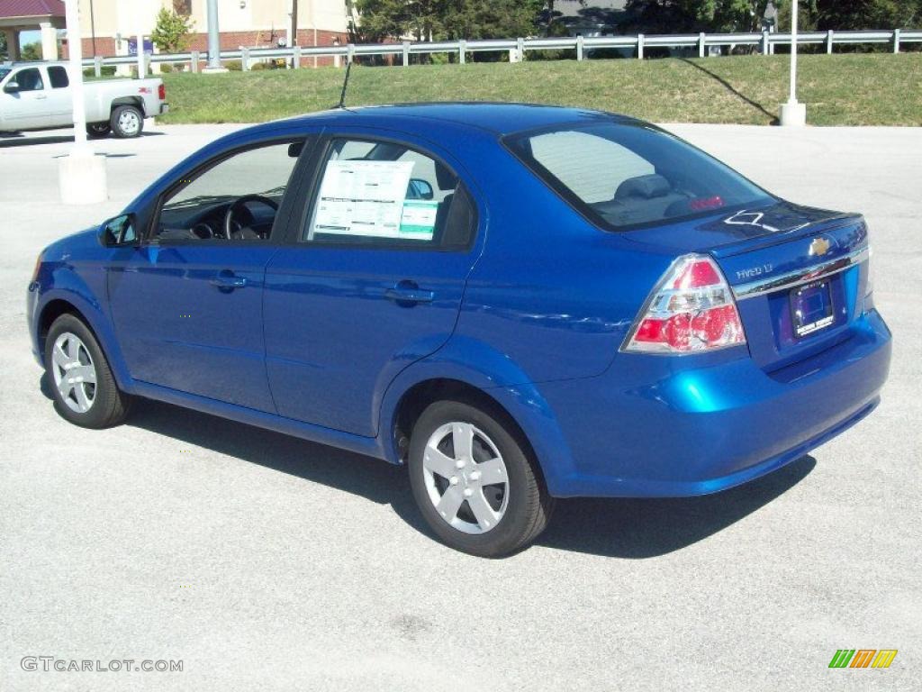 2010 Aveo LT Sedan - Bright Blue / Charcoal photo #2