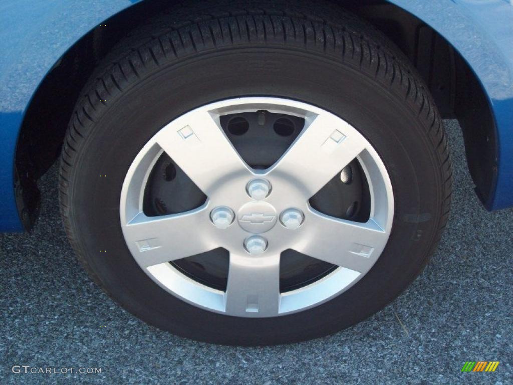 2010 Aveo LT Sedan - Bright Blue / Charcoal photo #4