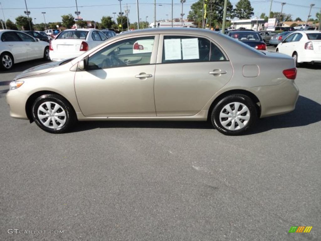 2009 Corolla LE - Desert Sand Mica / Bisque photo #2