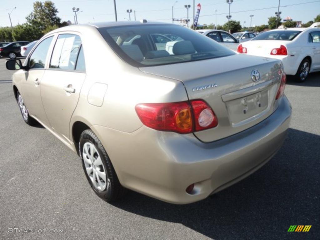 2009 Corolla LE - Desert Sand Mica / Bisque photo #3