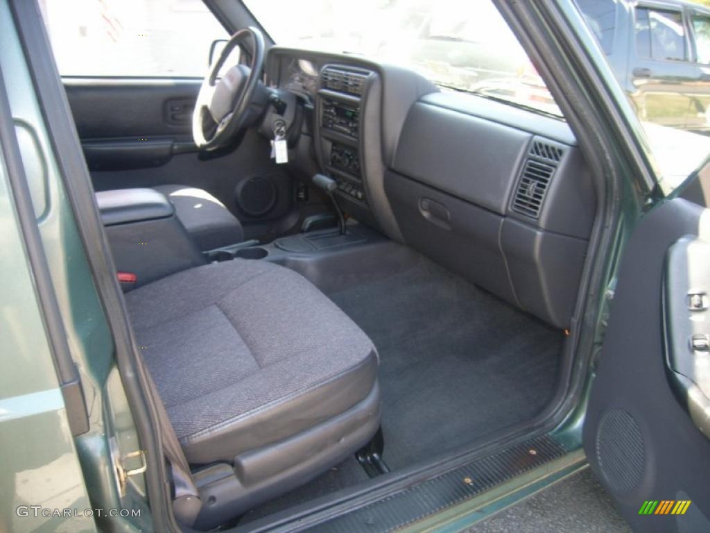 2000 Cherokee Classic 4x4 - Medium Fern Green Metallic / Agate Black photo #12