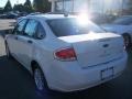 White Suede - Focus SE Sedan Photo No. 4
