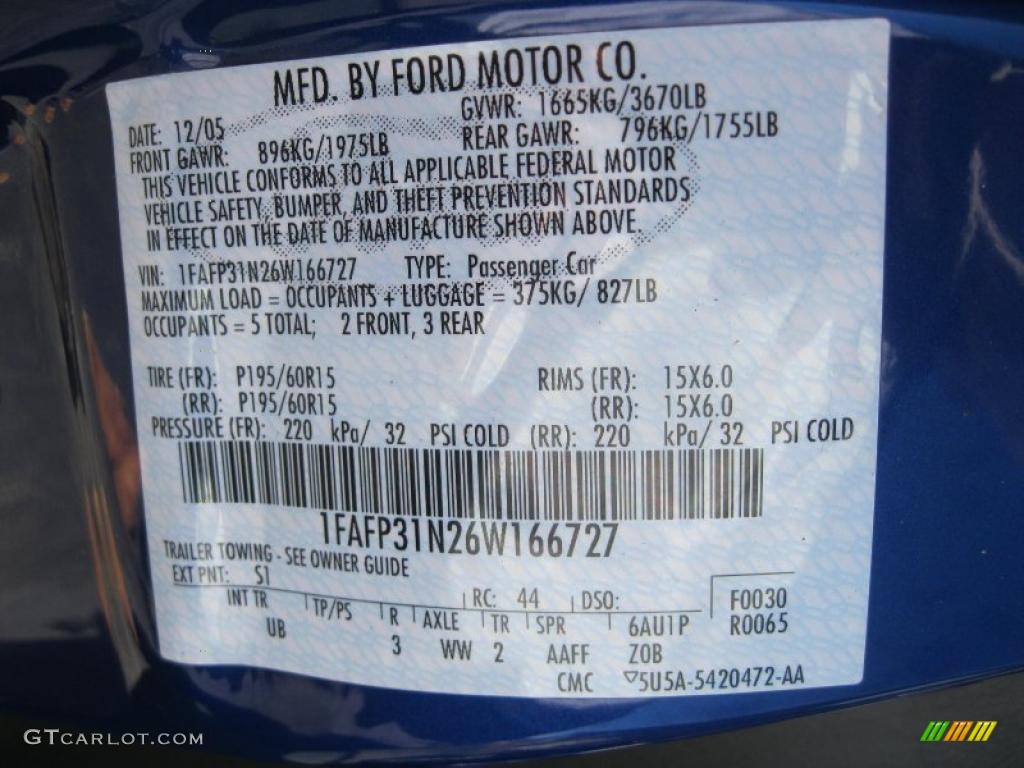 2006 Focus ZX3 SE Hatchback - Sonic Blue Metallic / Charcoal/Light Flint photo #33