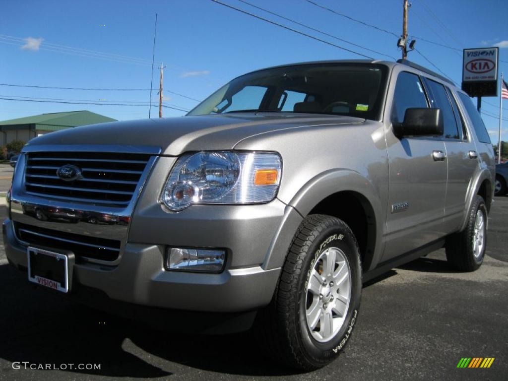 2008 Explorer XLT 4x4 - Vapor Silver Metallic / Camel photo #1