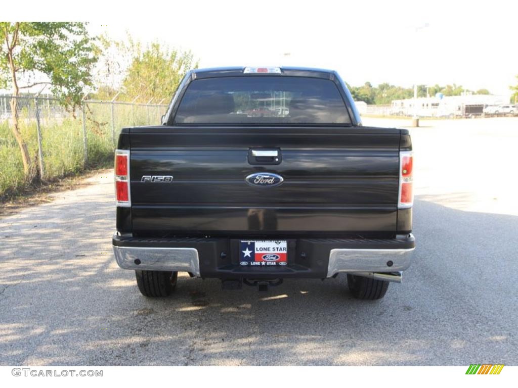 2010 F150 XLT SuperCrew - Tuxedo Black / Medium Stone photo #11