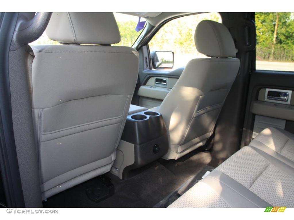 2010 F150 XLT SuperCrew - Tuxedo Black / Medium Stone photo #14