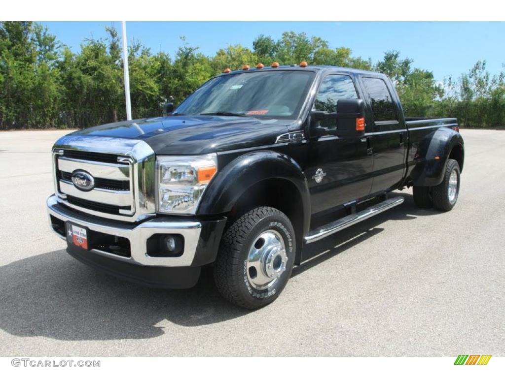 2011 F450 Super Duty Lariat Crew Cab 4x4 Dually - Tuxedo Black Metallic / Black Two Tone photo #8