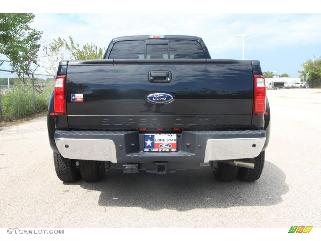 2011 F450 Super Duty Lariat Crew Cab 4x4 Dually - Tuxedo Black Metallic / Black Two Tone photo #13