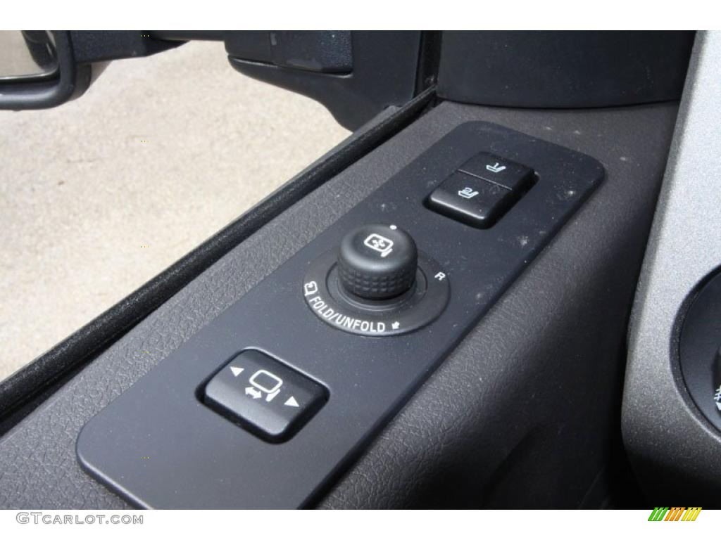 2011 F450 Super Duty Lariat Crew Cab 4x4 Dually - Tuxedo Black Metallic / Black Two Tone photo #18